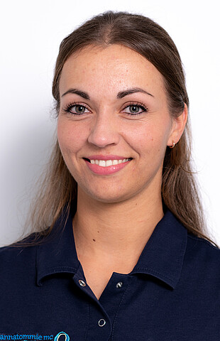 Lenka Bölger